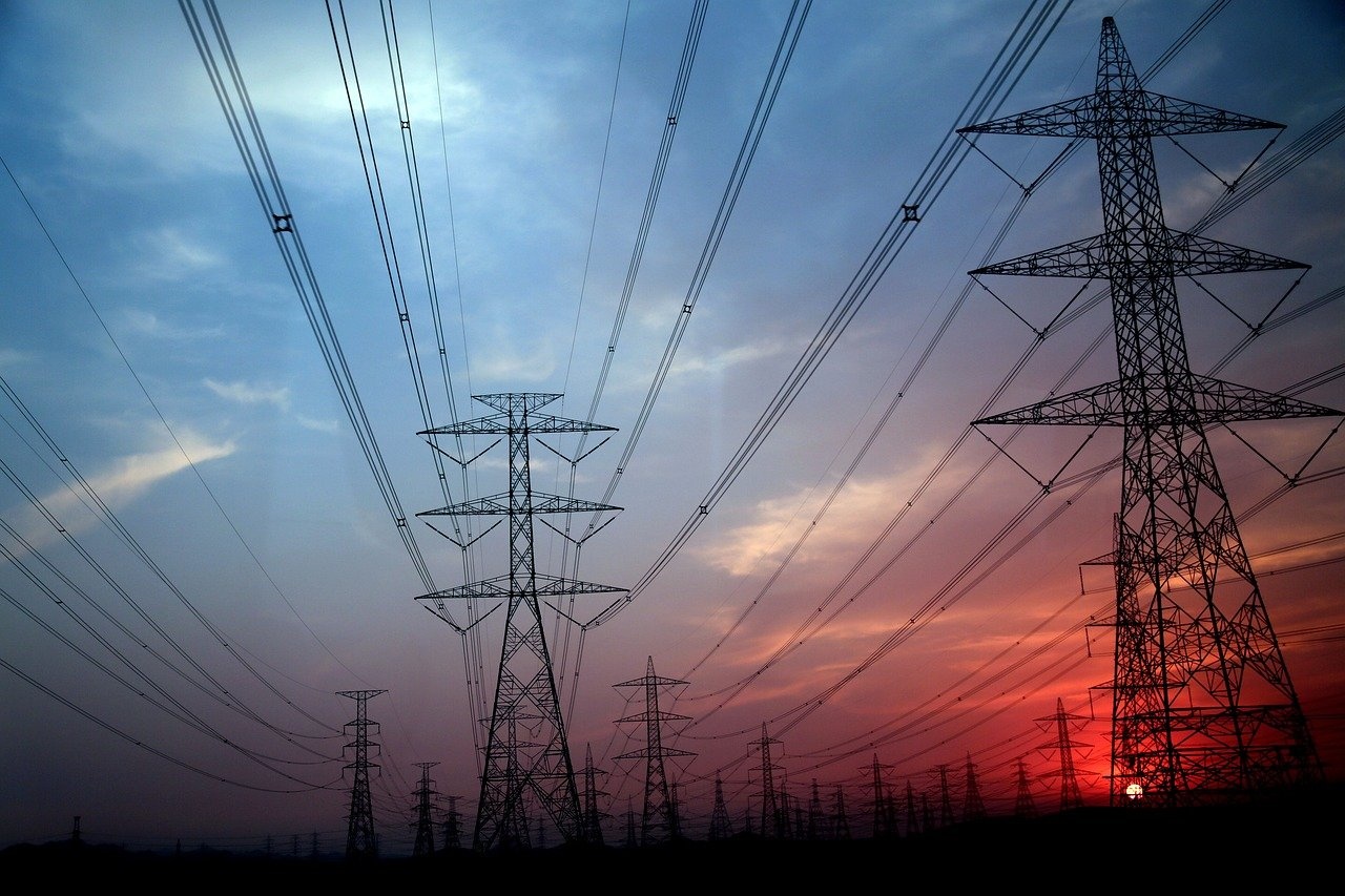 electricity-pylon-3916956_1280.jpg