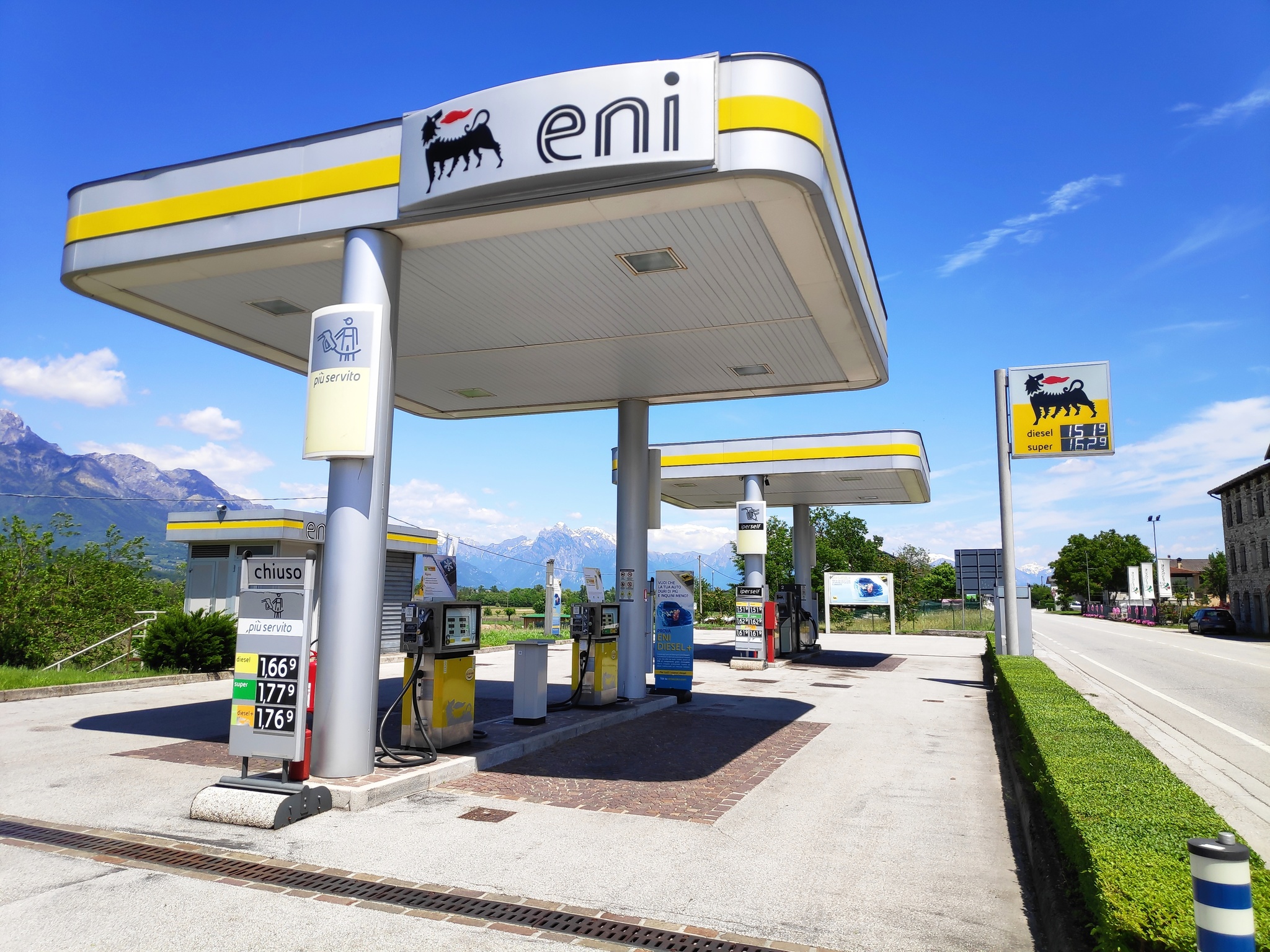 Eni_(Lentiai).jpg