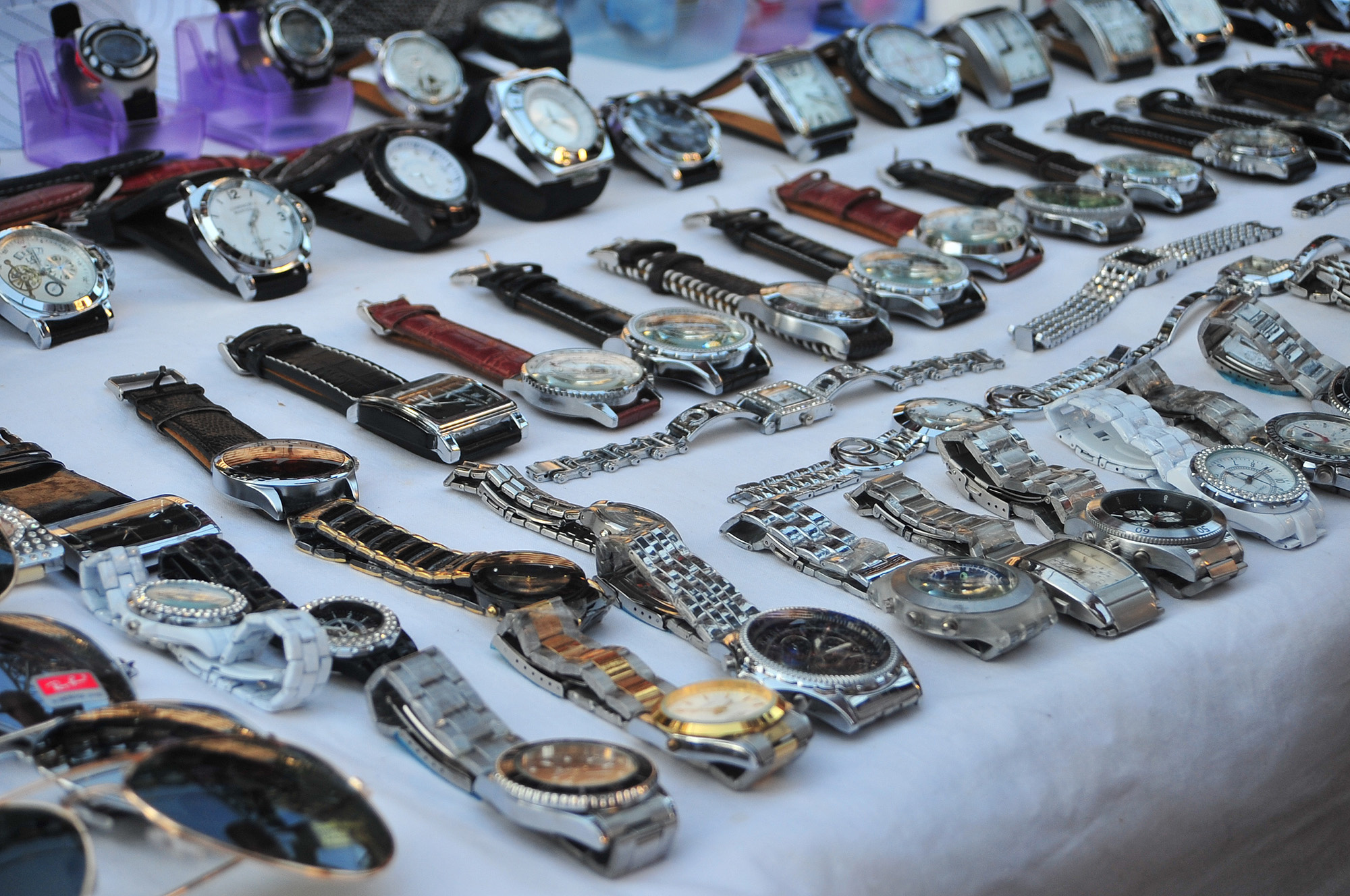 Fake_watches_on_the_market_in_Sa_Coma,_Mallorca.jpg