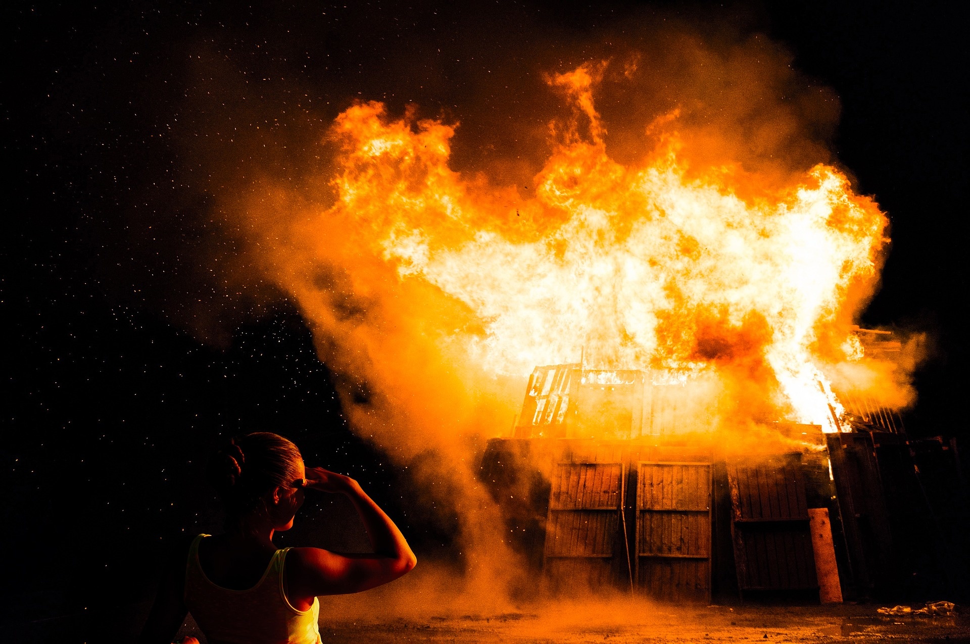fire-3709398_1920.jpg