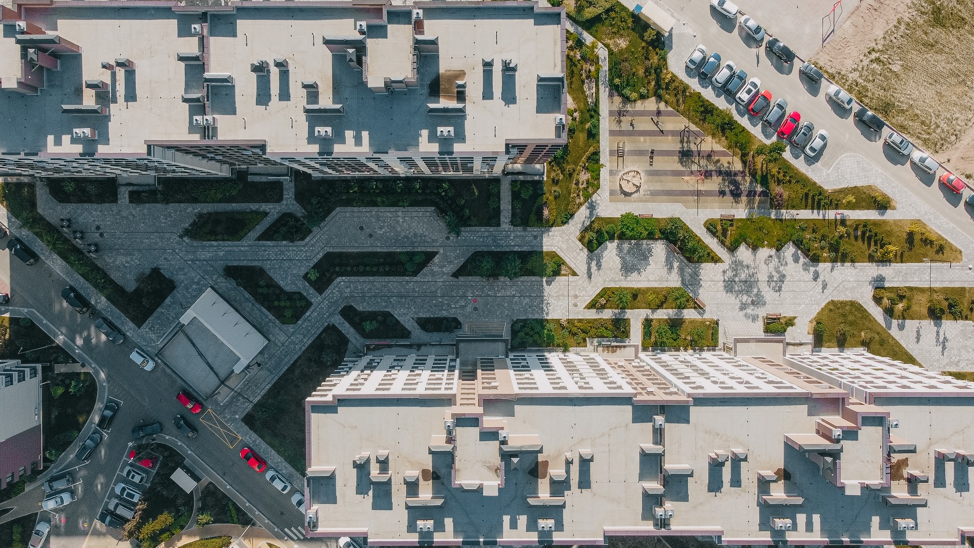 residential-complex-gf2b02a523_1920.jpg