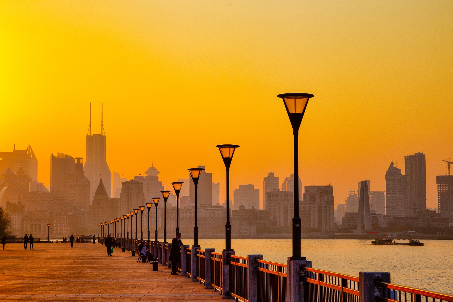 huangpu-river-gd034af7c6_1920.jpg
