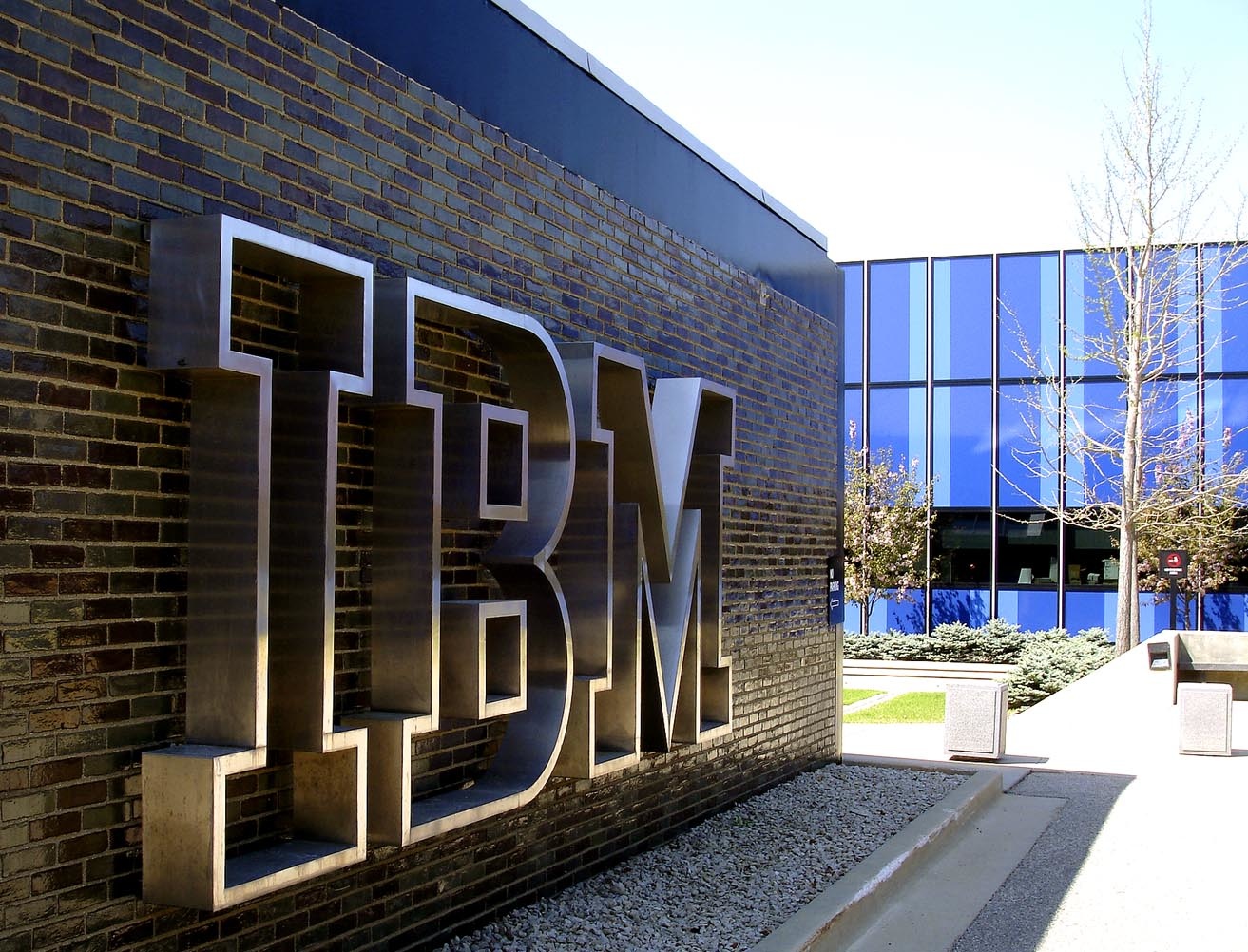 IBM-1.jpg