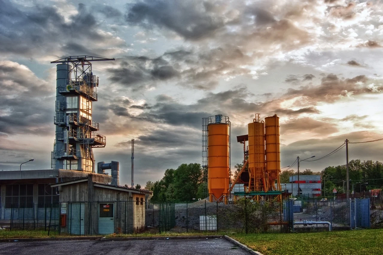 industrial-plant-5968230_1280.webp