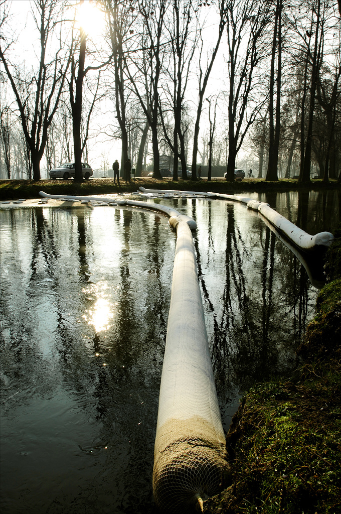 Inquinamento_Fiume_Lambro.jpg