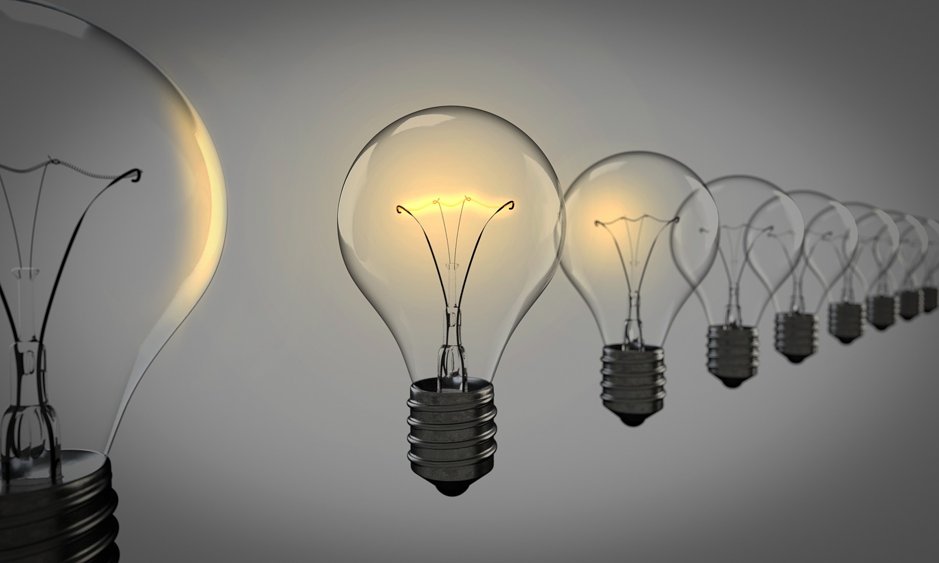 light-bulbs-ga0550e881_1920.jpg