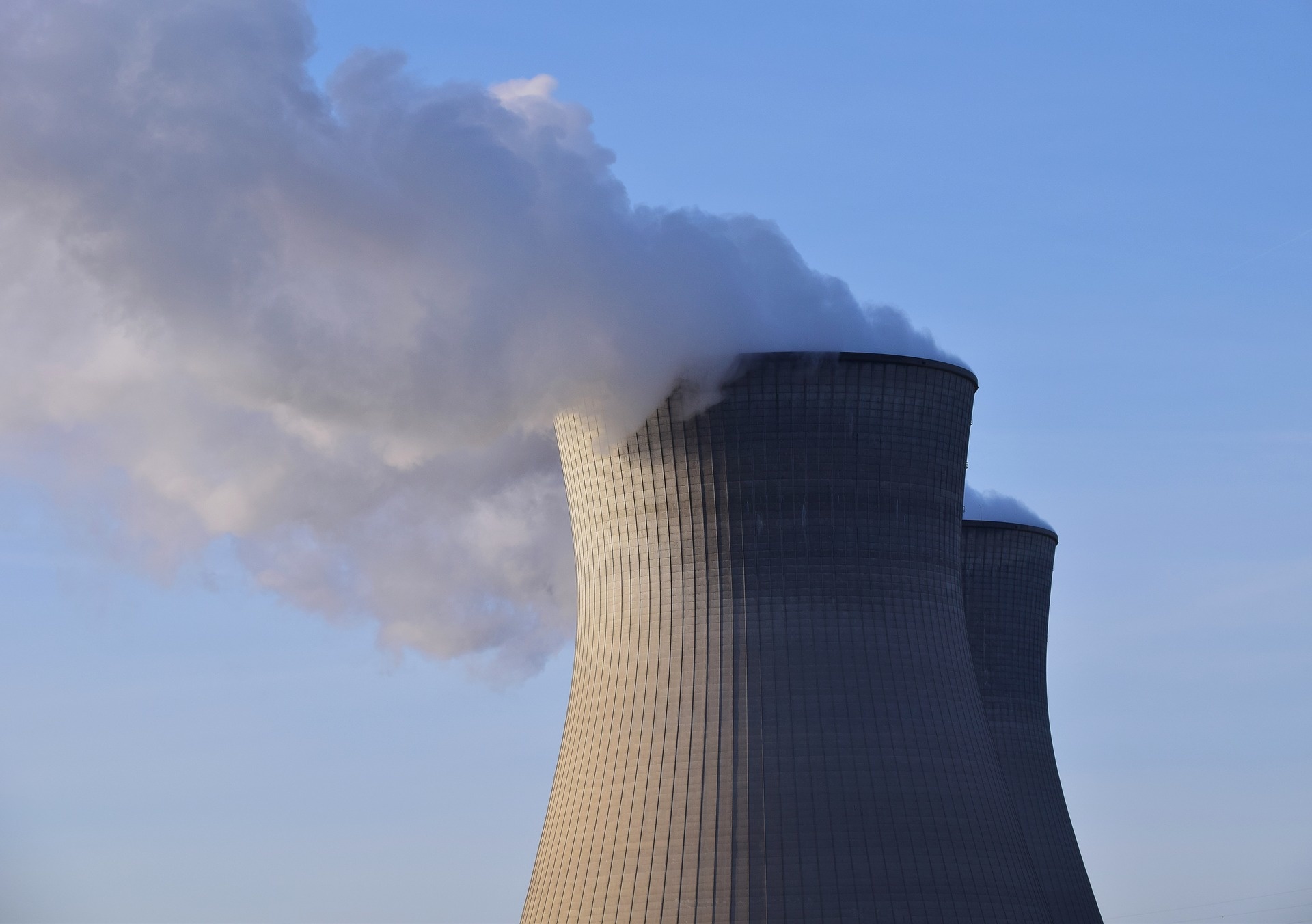 nuclear-power-g334530962_1920.jpg
