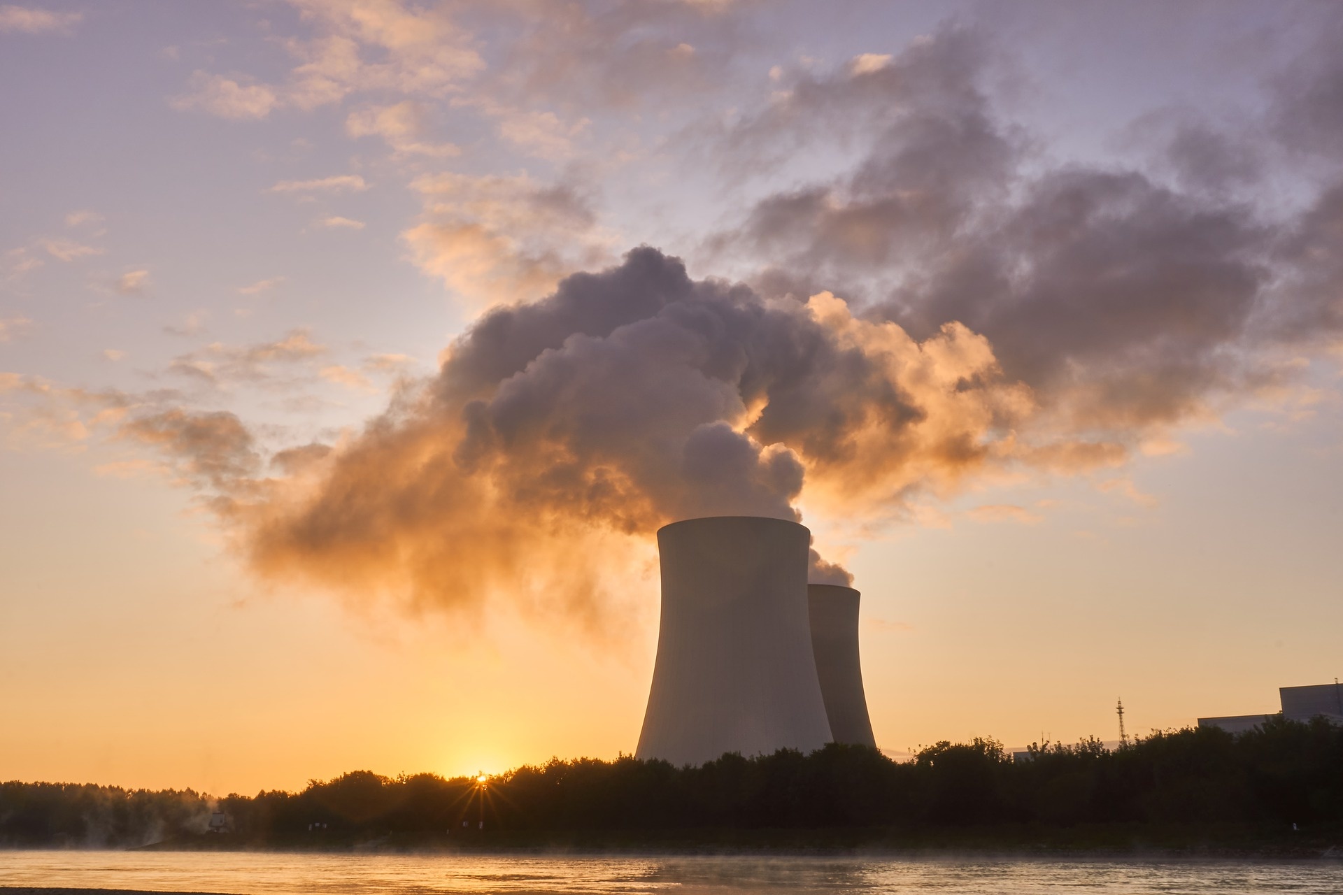 nuclear-power-plant-g6de0e0d2e_1920.jpg
