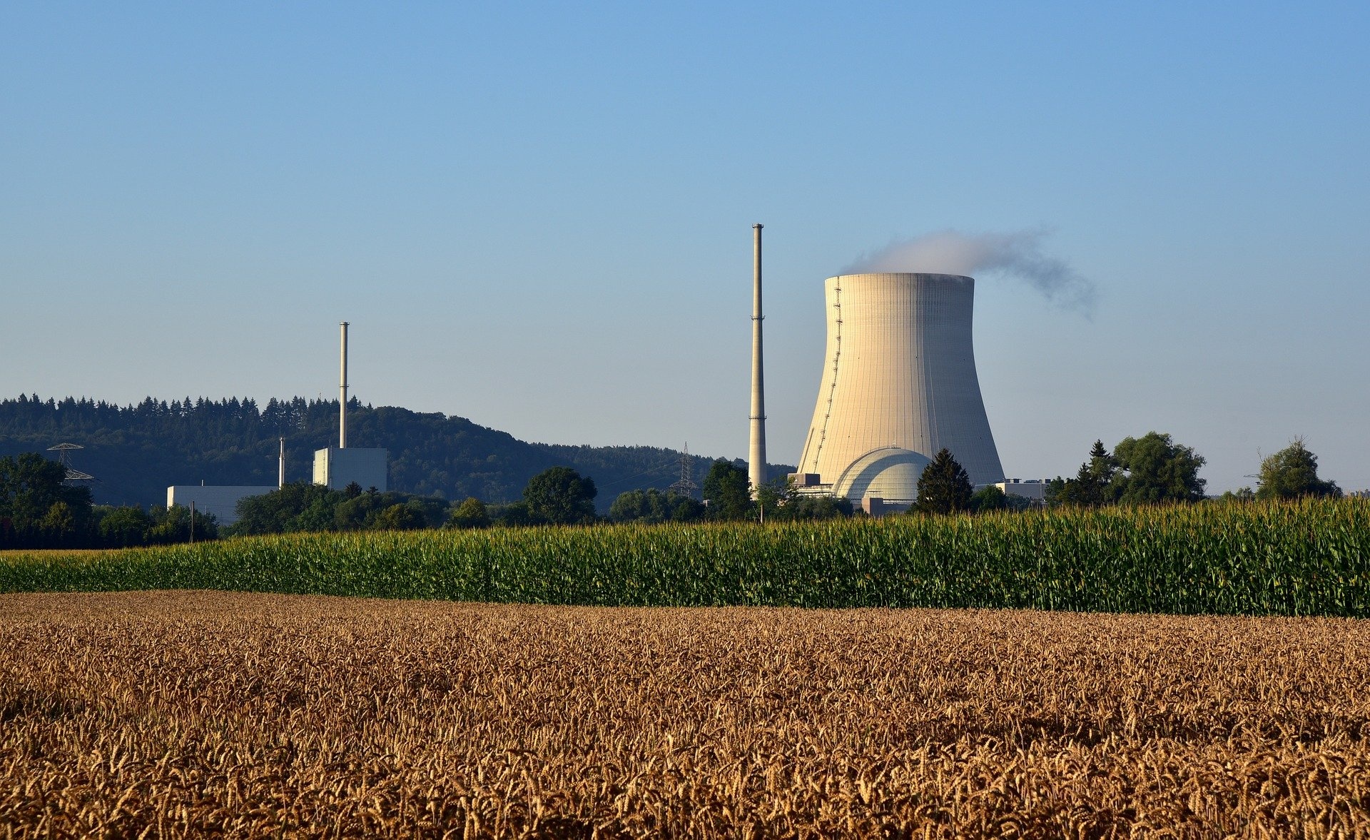 nuclear-power-plant-ge27f233bc_1920.jpg