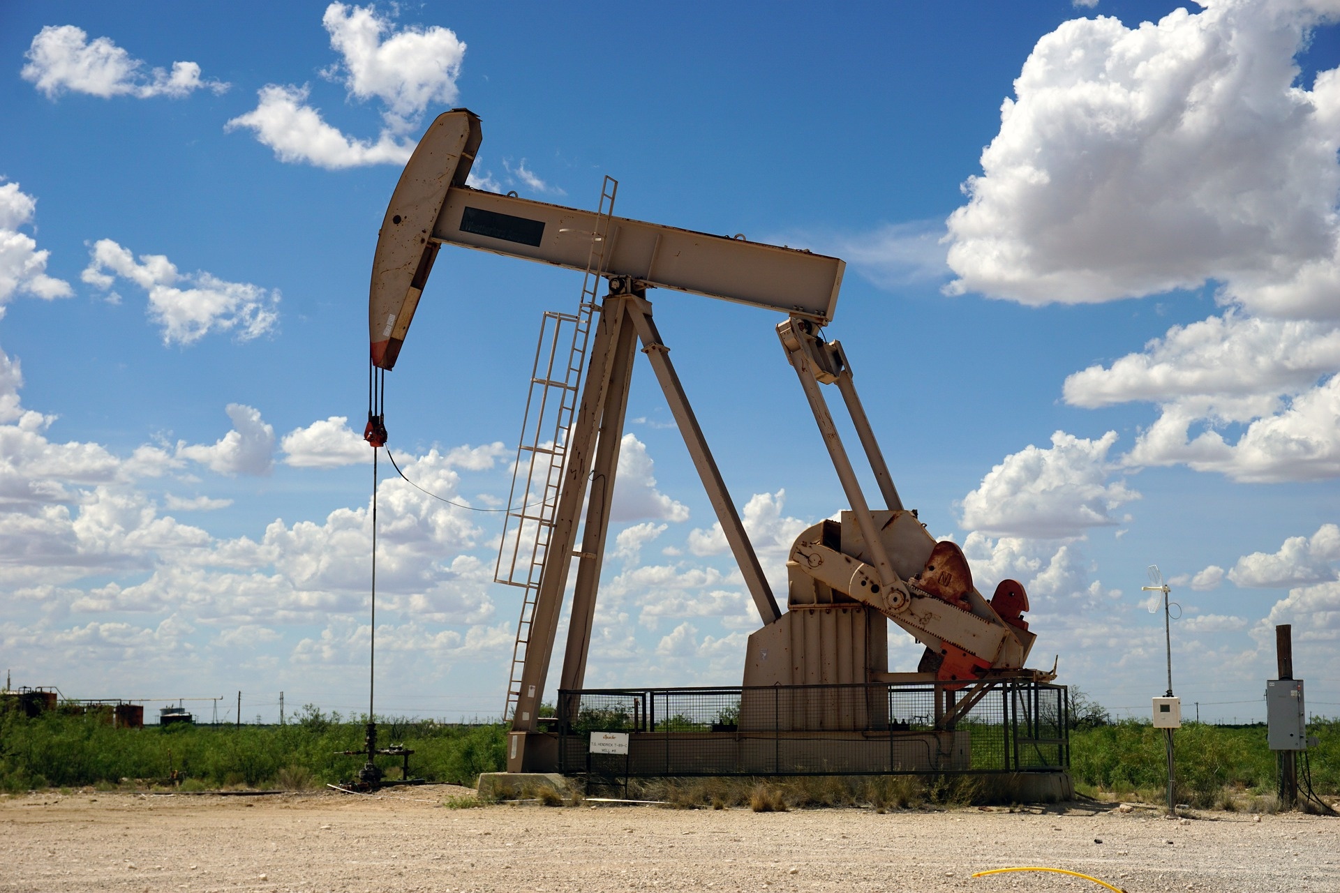 oil-g051e29cc3_1920.jpg