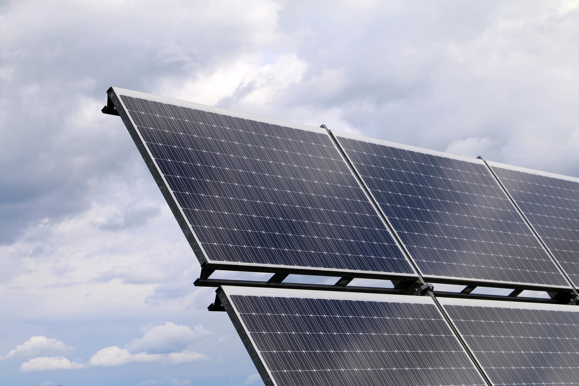 photovoltaic-gb3f9e2eff_1920.jpg