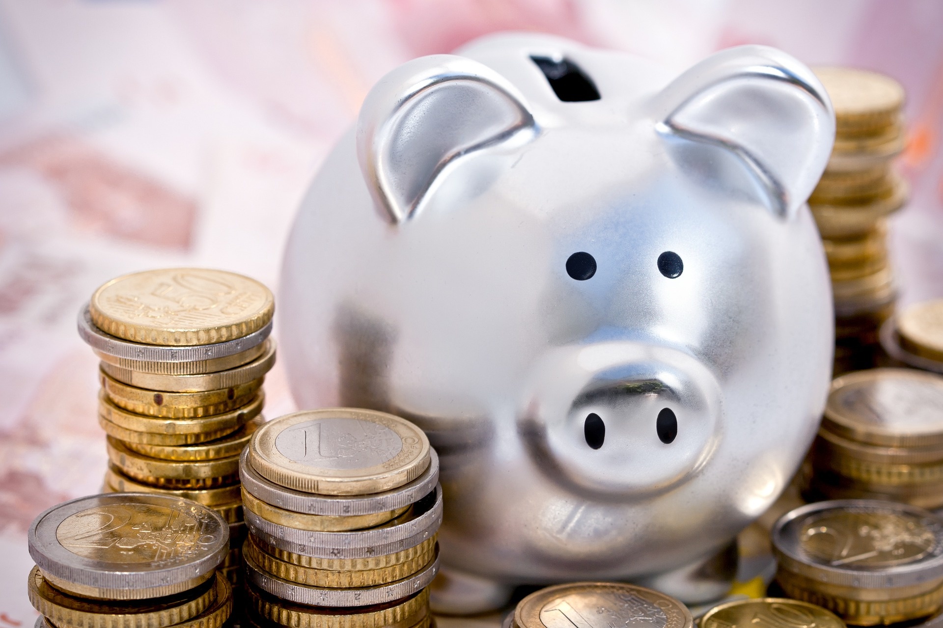 piggy-bank-ga6168f9a5_1920.jpg