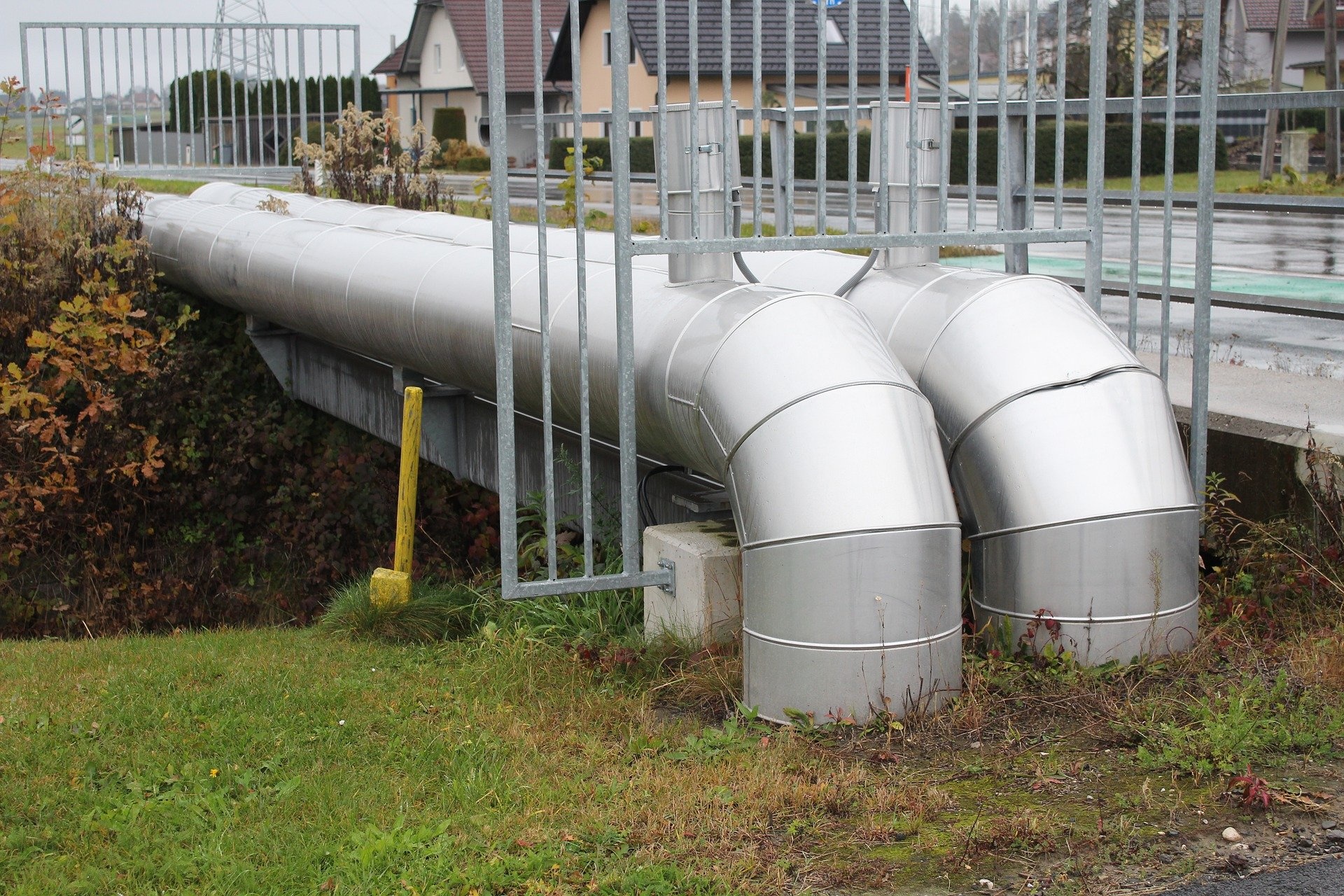 pipeline-g353967ee3_1920.jpg