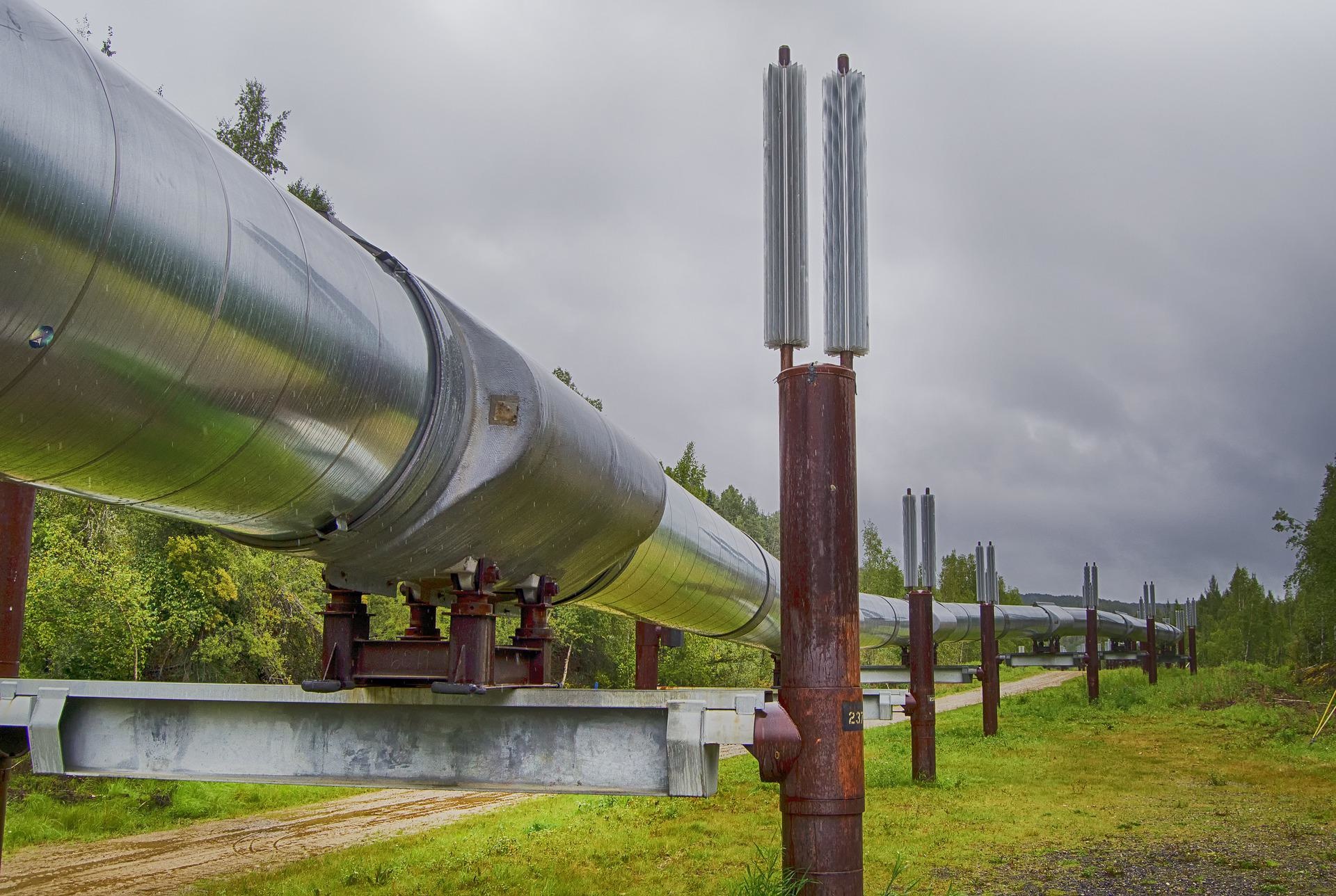 pipeline-gbeac89c93_1920.jpg