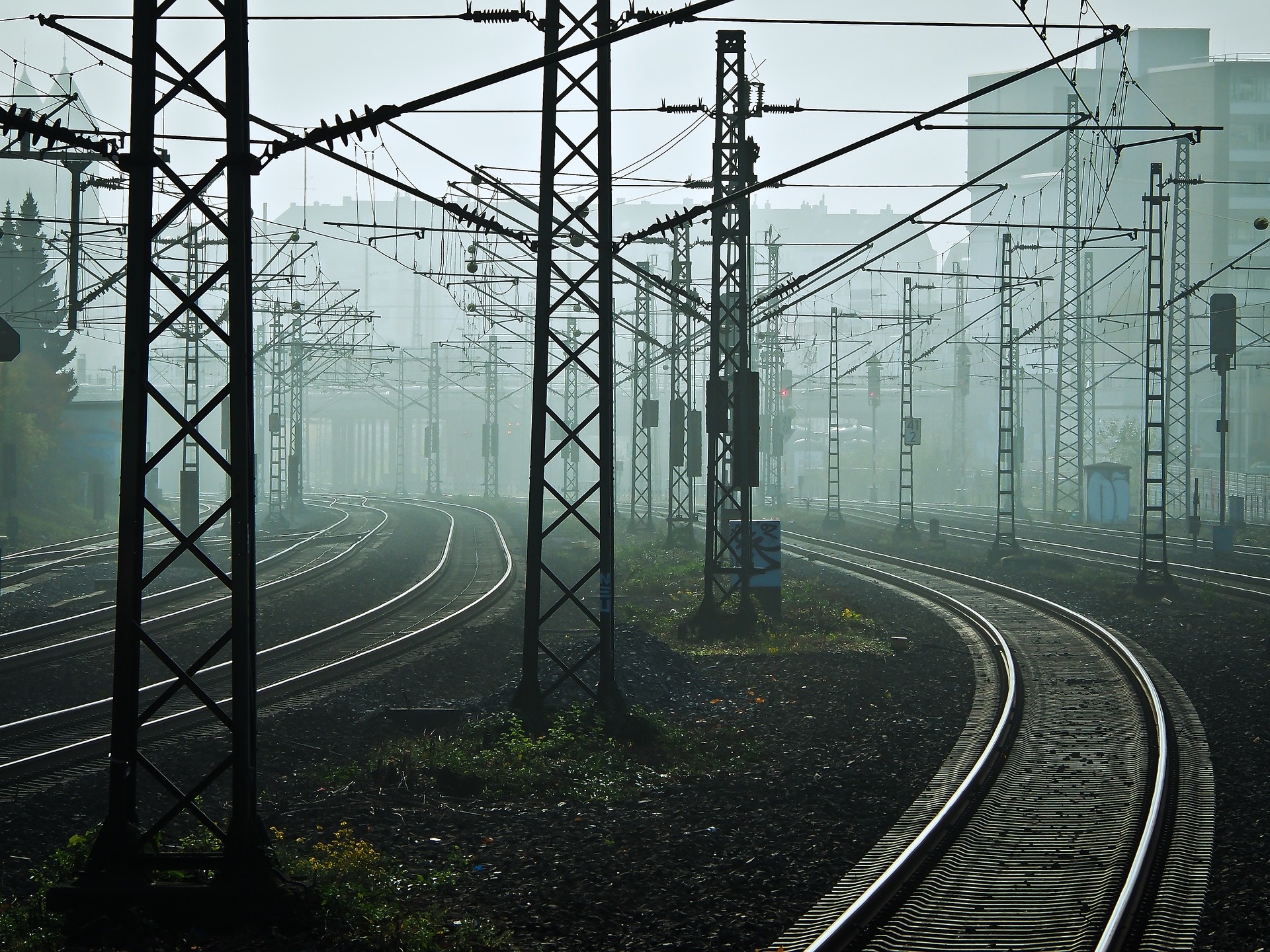 railway-ge2088e31f_1920.jpg