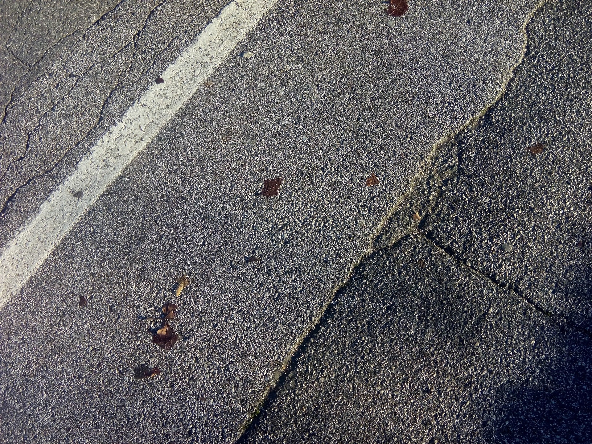road-gcceebe372_1920.jpg