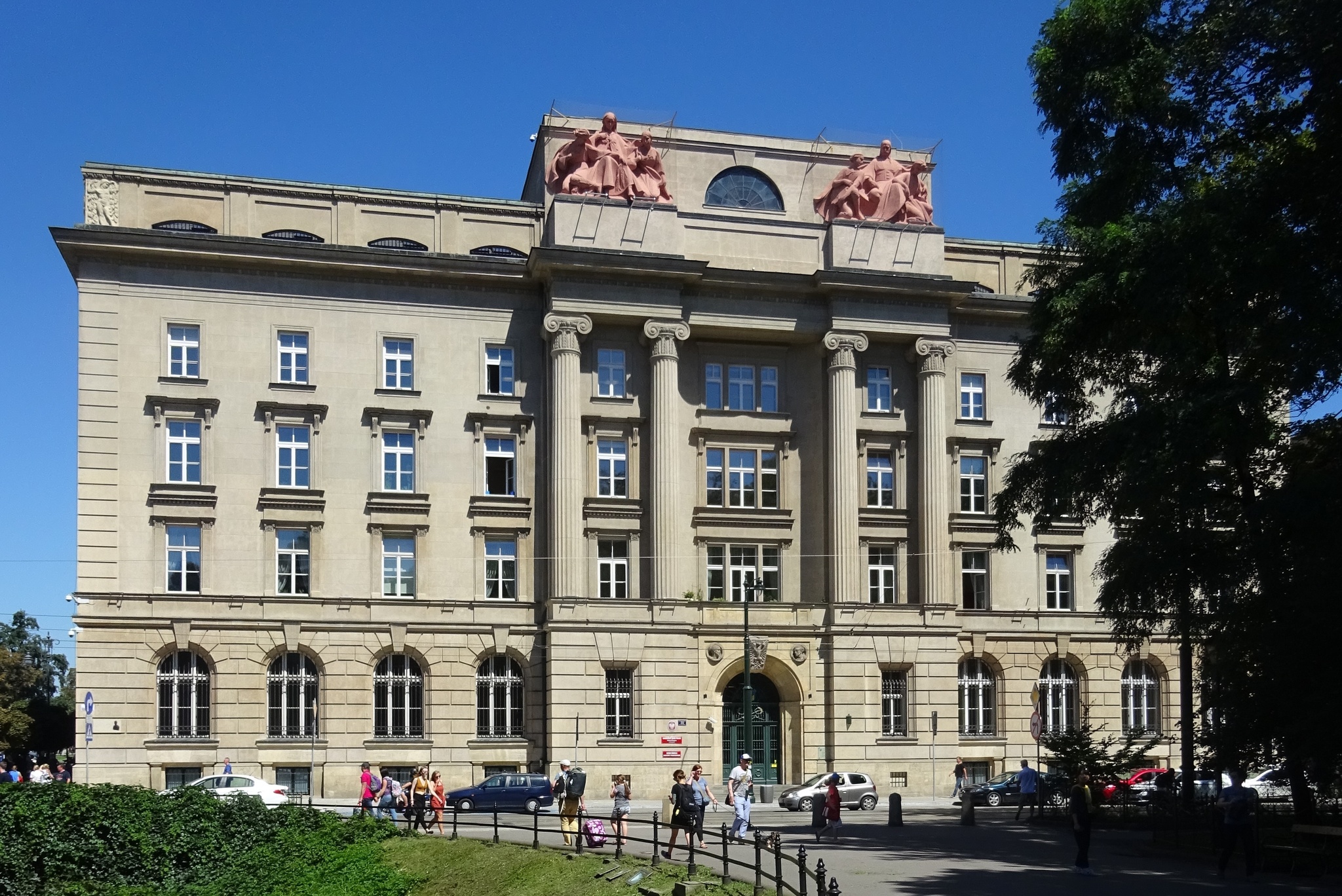 AnyConv.com__banca polonia.jpg