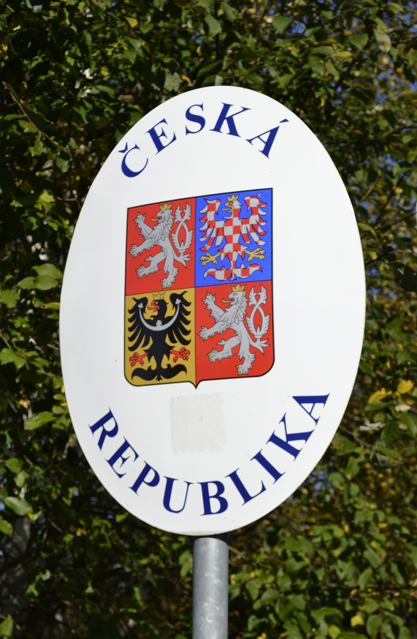 AnyConv.com__Border_sign_of_the_Czech_Republic_in_Nové_Údolí (1).jpg