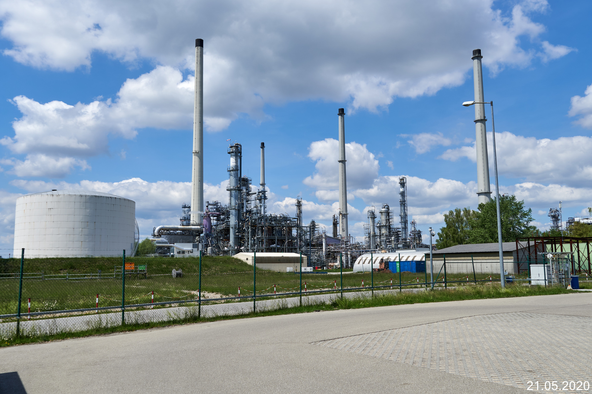 Bayernoil_Raffinerie_Neustadt_an_der_Donau.jpg