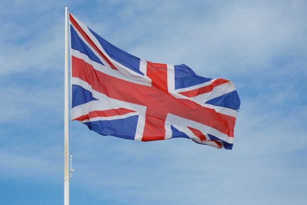 british-flag-in-the-sky-1443282351DLv.jpg