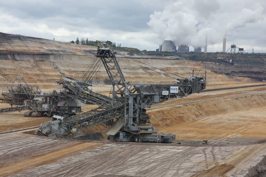 brown-coal-rwe-energy-open-pit-mining-overburden-open-cast-mining-inden.jpg