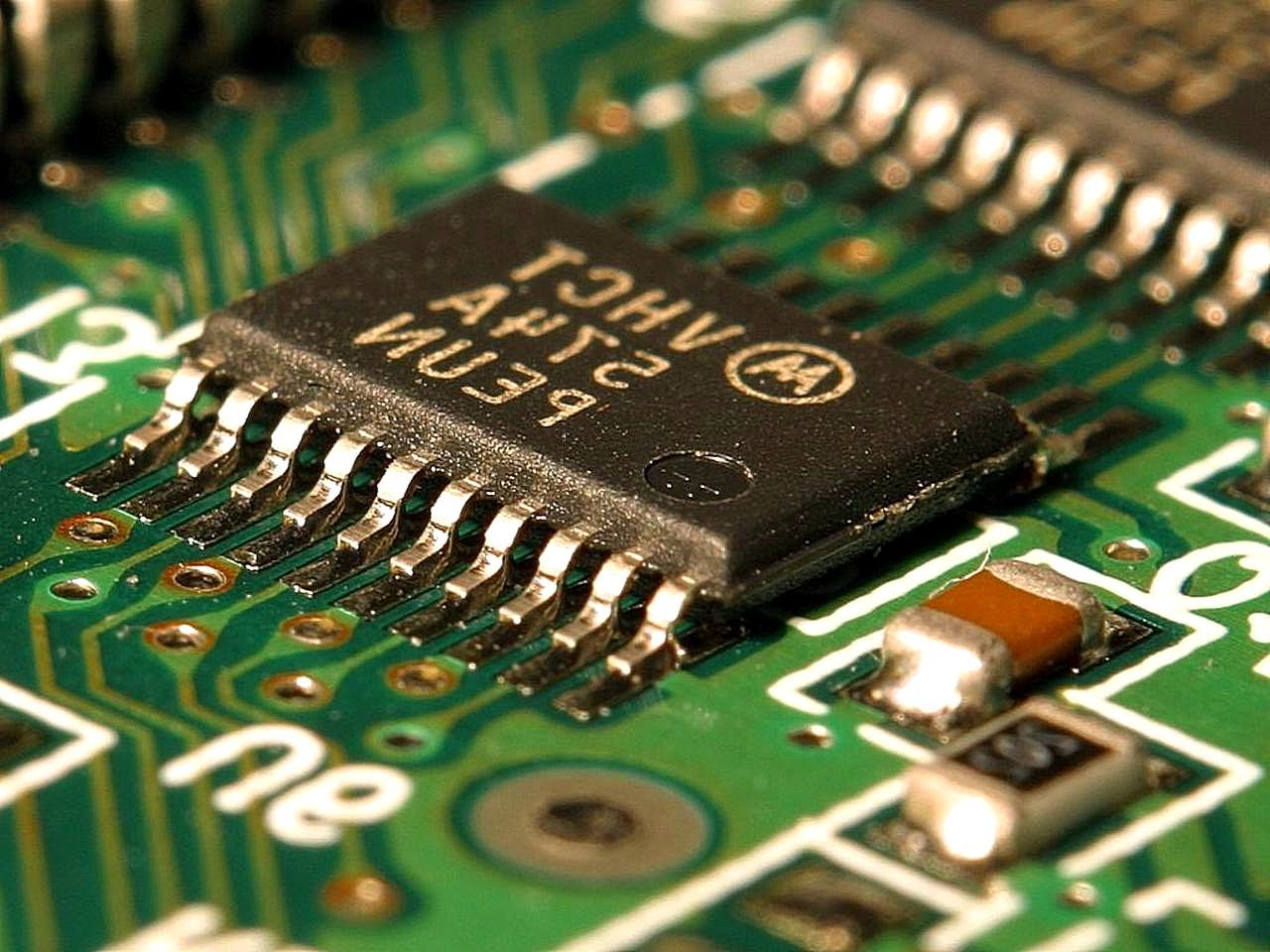 computer-chips-circuits-boards.jpg