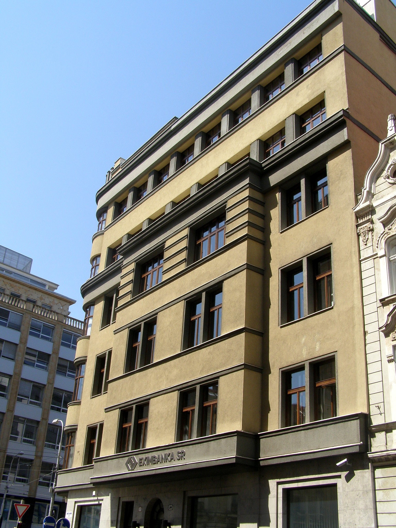 eximbanca.jpg