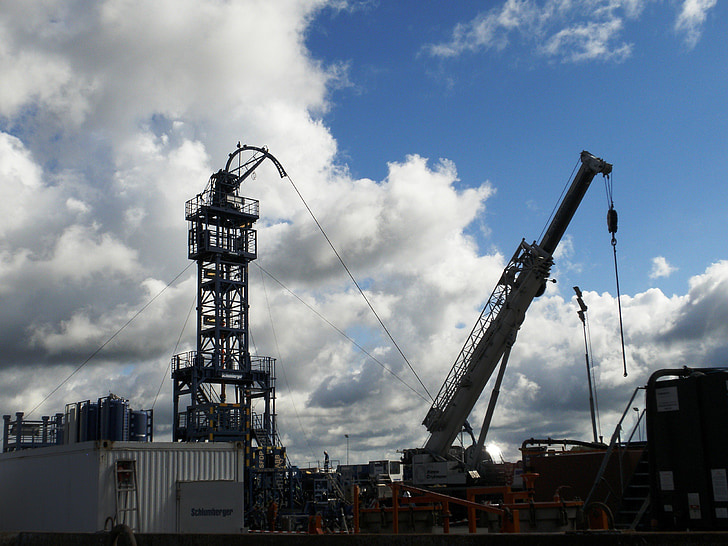 fracturing-shale-gas-natural-gas-preview.jpg