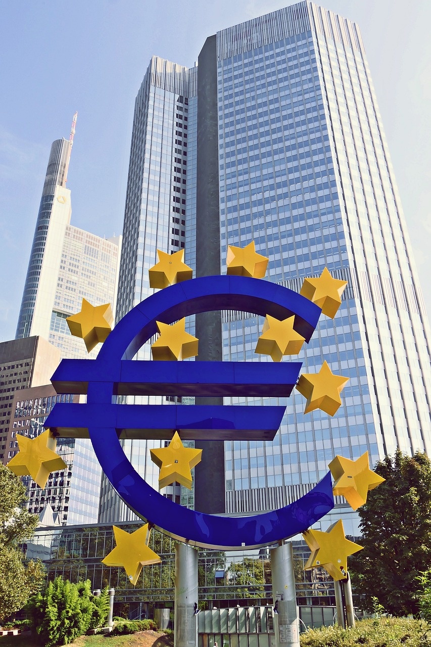 frankfurt-4994313_1280.jpg