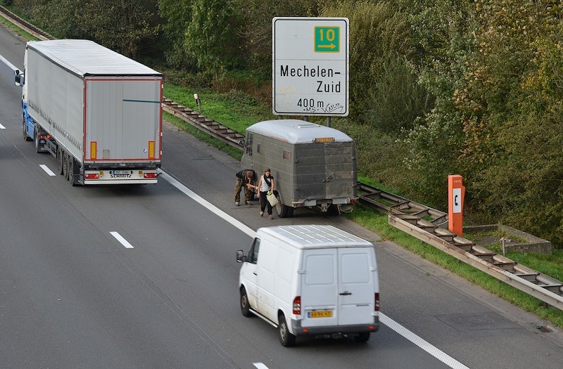 frautostrade_car_breakdown_panne-image-kycidaxy.jpg