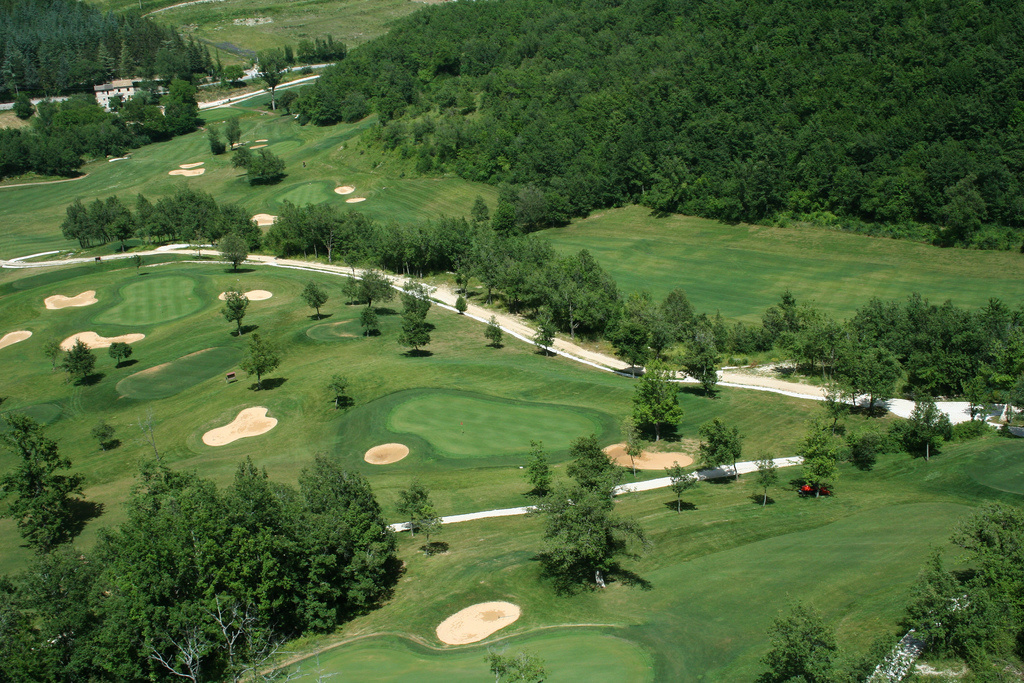 Golf_course,_Italy_-_20070620.jpg