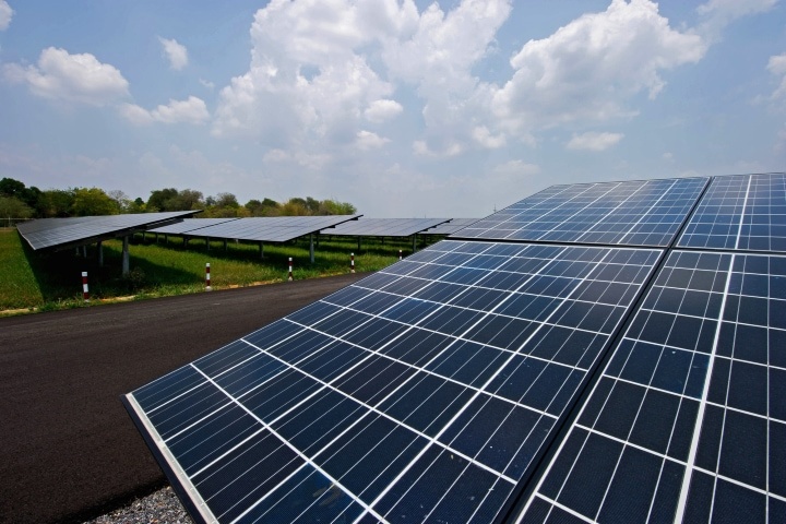 hero-fotovoltaika-pre-domacnosti-solarne-panely-3_2.jpg
