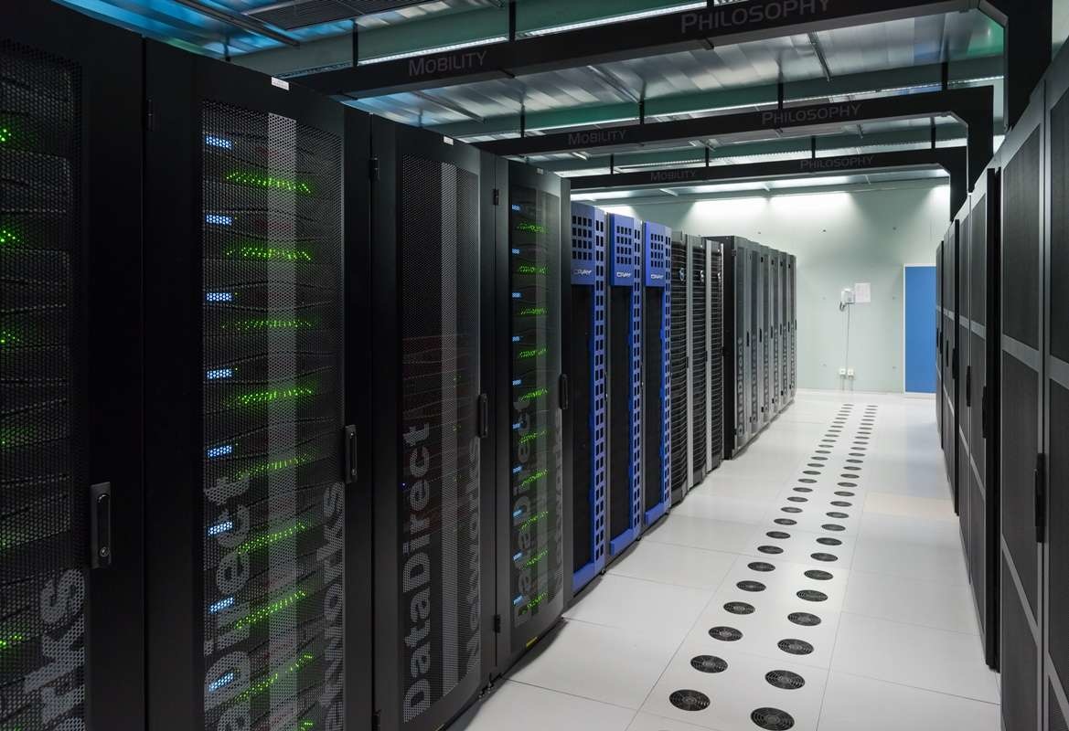 High_Performance_Computing_Center_Stuttgart_HLRS_2015_07_Cray_XC40_Hazel_Hen_IO.jpg