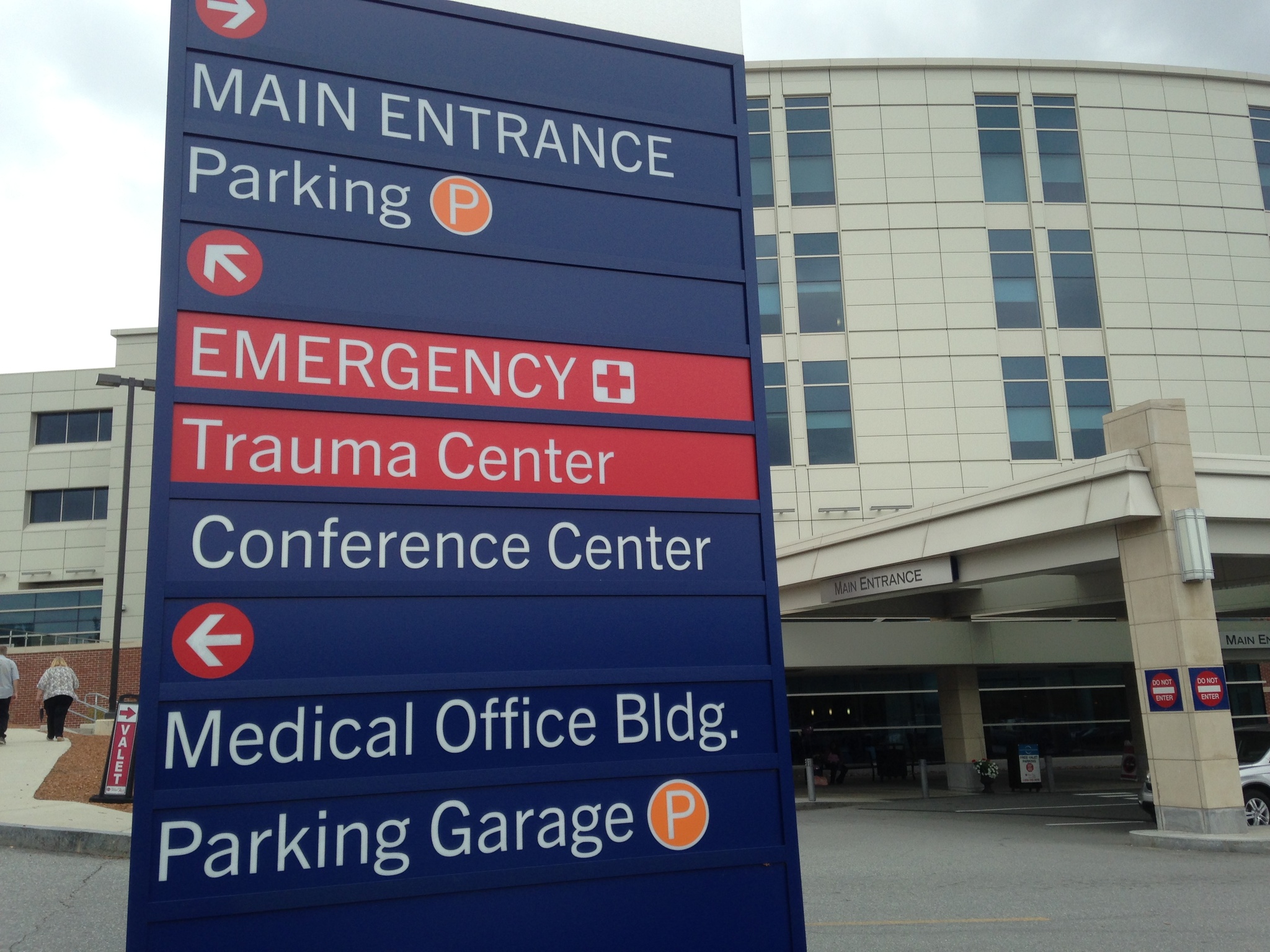 Hospital_Entrance_Directory_sign.jpg