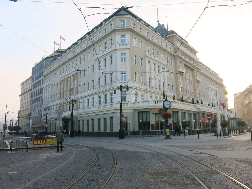 hotel carlton.jpg