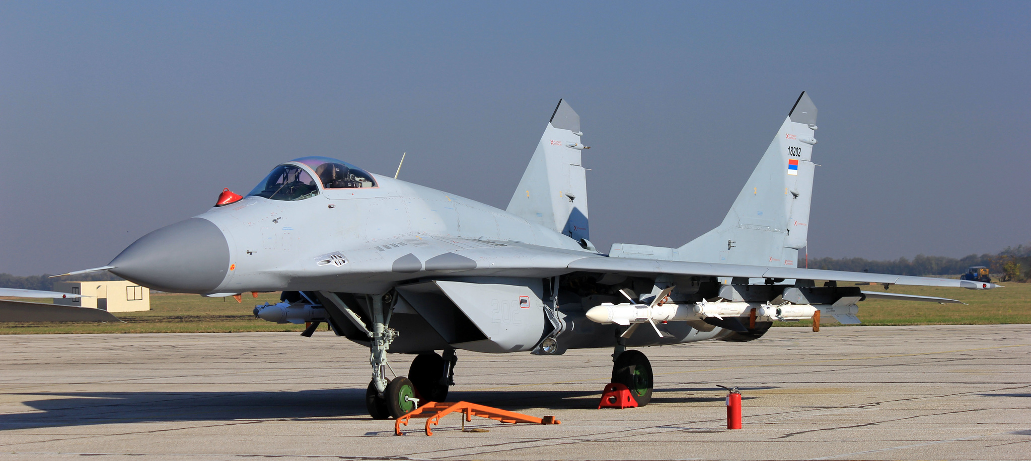 MiG-29_18202.jpg