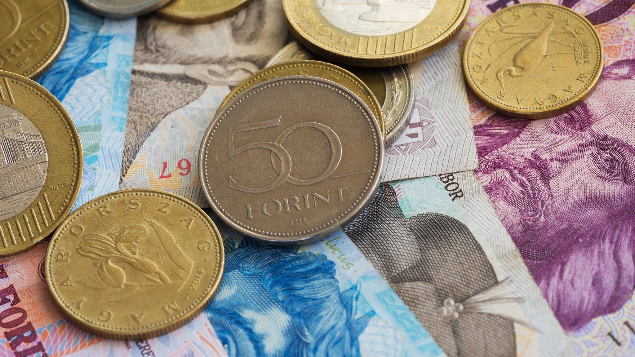 monedas-y-billetes-actuales-de-hungria.jpg