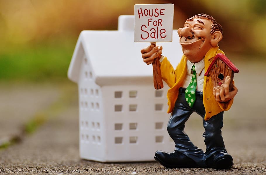 real-estate-agents-home-sell-funny.jpg