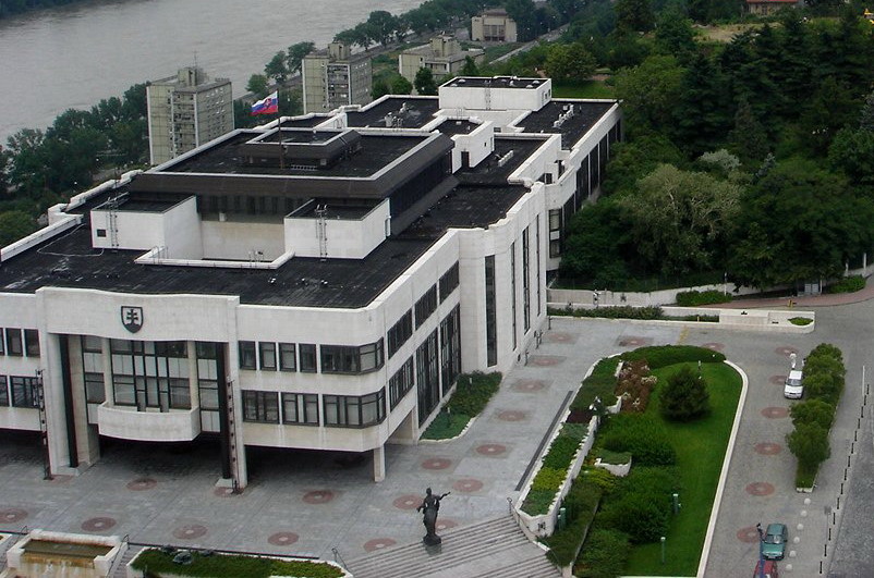 Slovak_National_Council_building.jpg