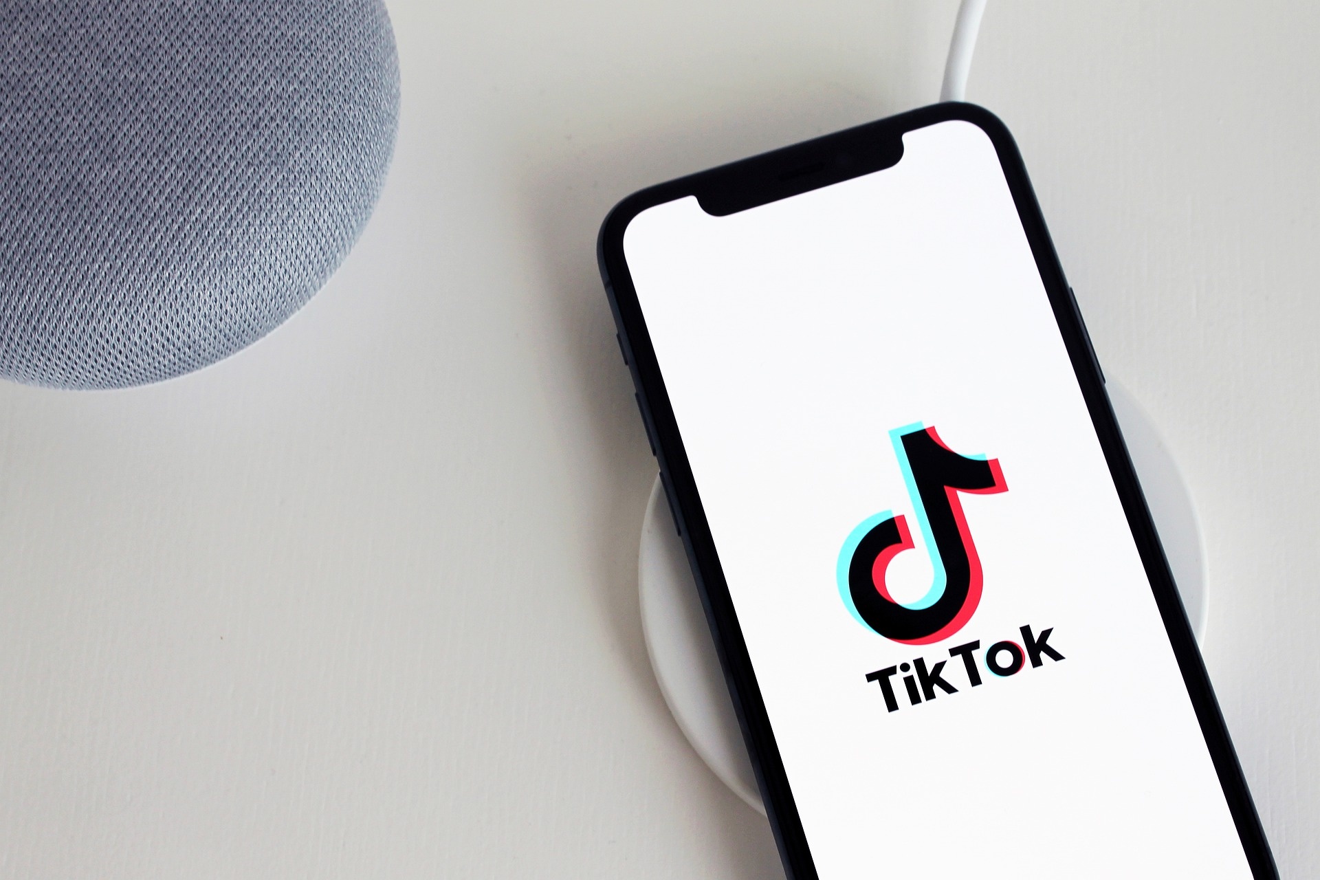 tiktok-gabc0b89cc_1920.jpg