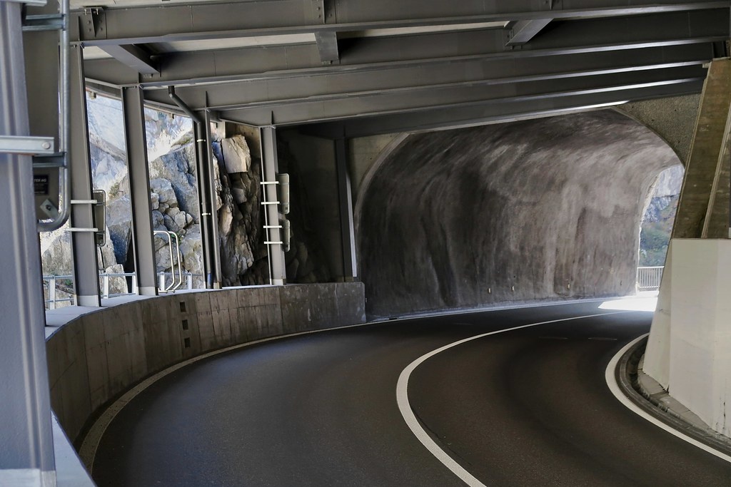 tunnel.jpg