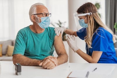 vaccino-covid-paziente-oncologico.jpg