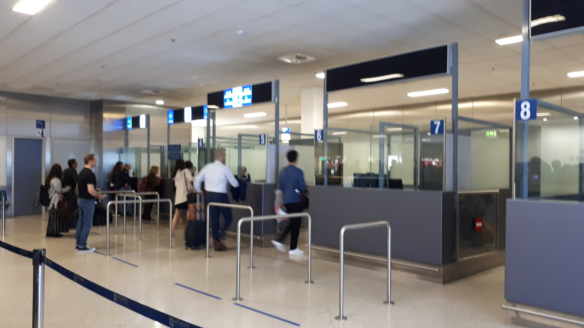 20181014_athens_airport_passport_control.jpg
