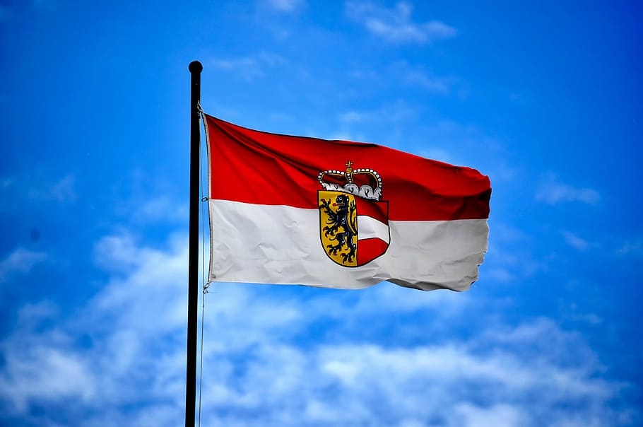 austria-flag-public-domain-salzburg.jpg