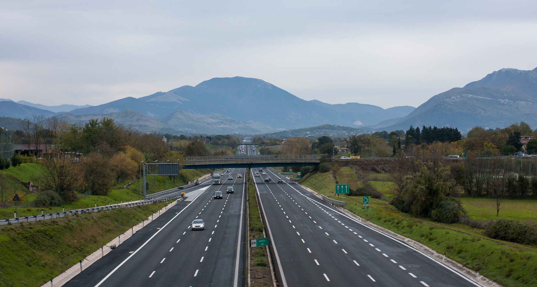 Autostrada_del_Sole_-_Italy_-_panoramio.jpg