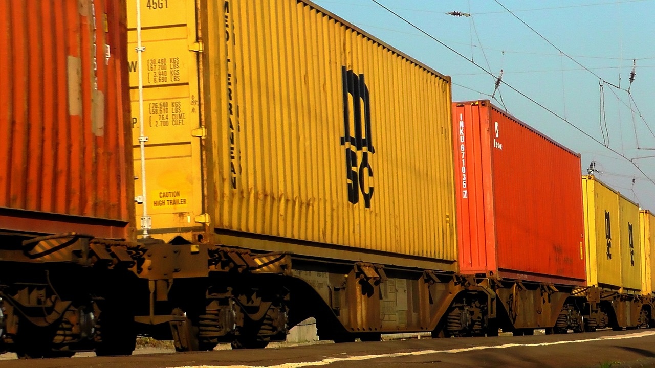 freight-train-328763_1280.jpg