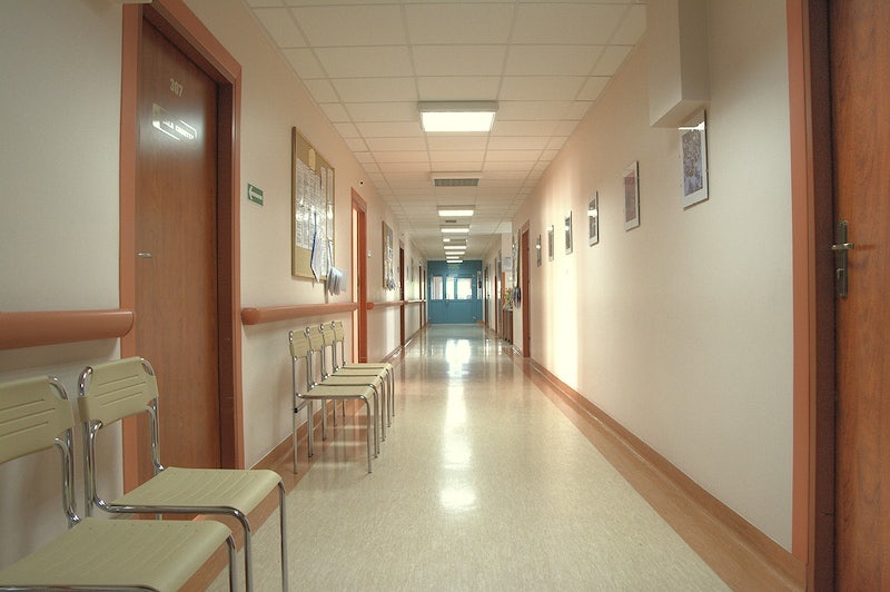 frhospital_corridor_operating_room-image-kybdgnhk.jpg