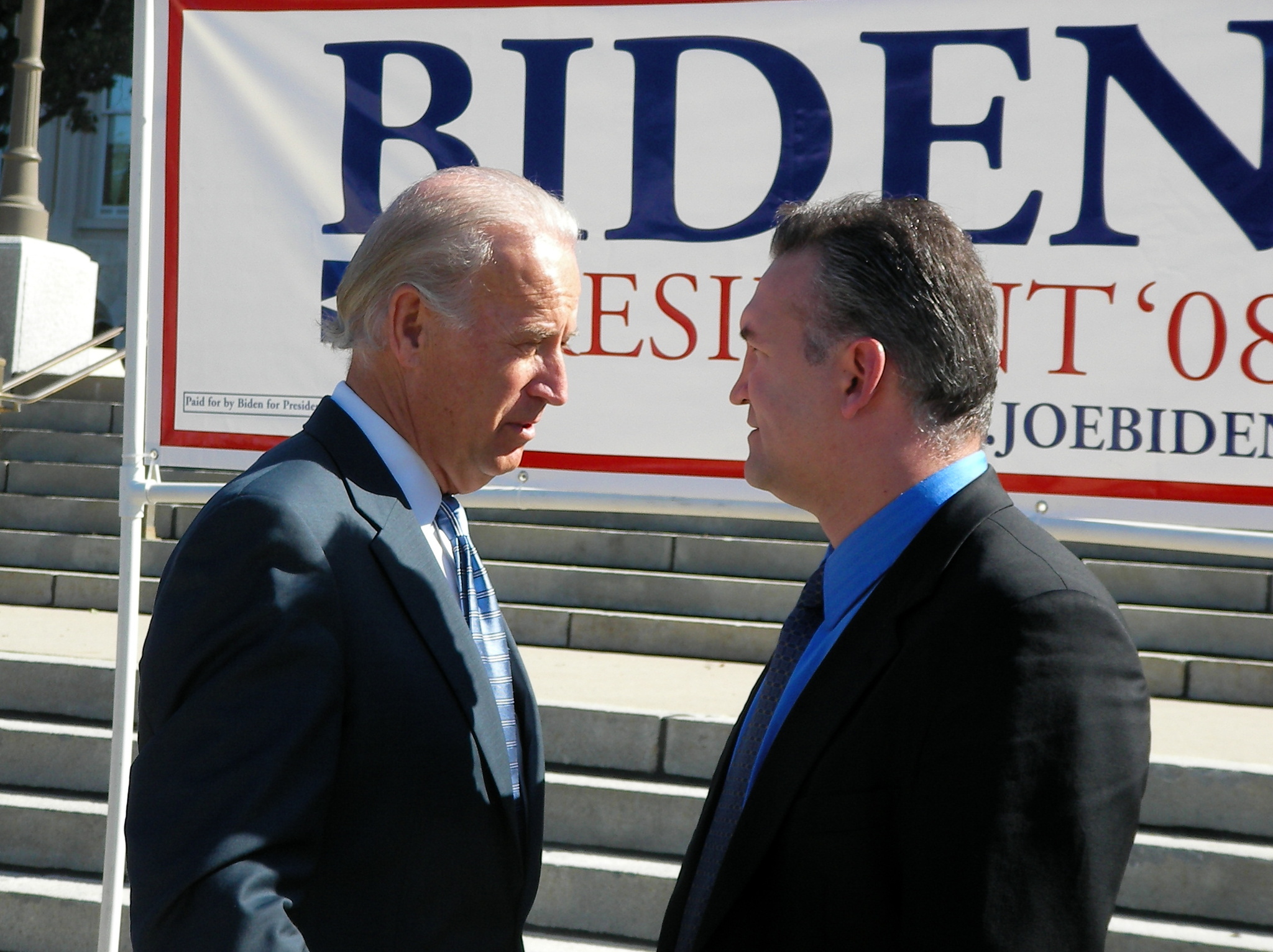 Joe_Biden_and_Kevin_McCarthy.jpg