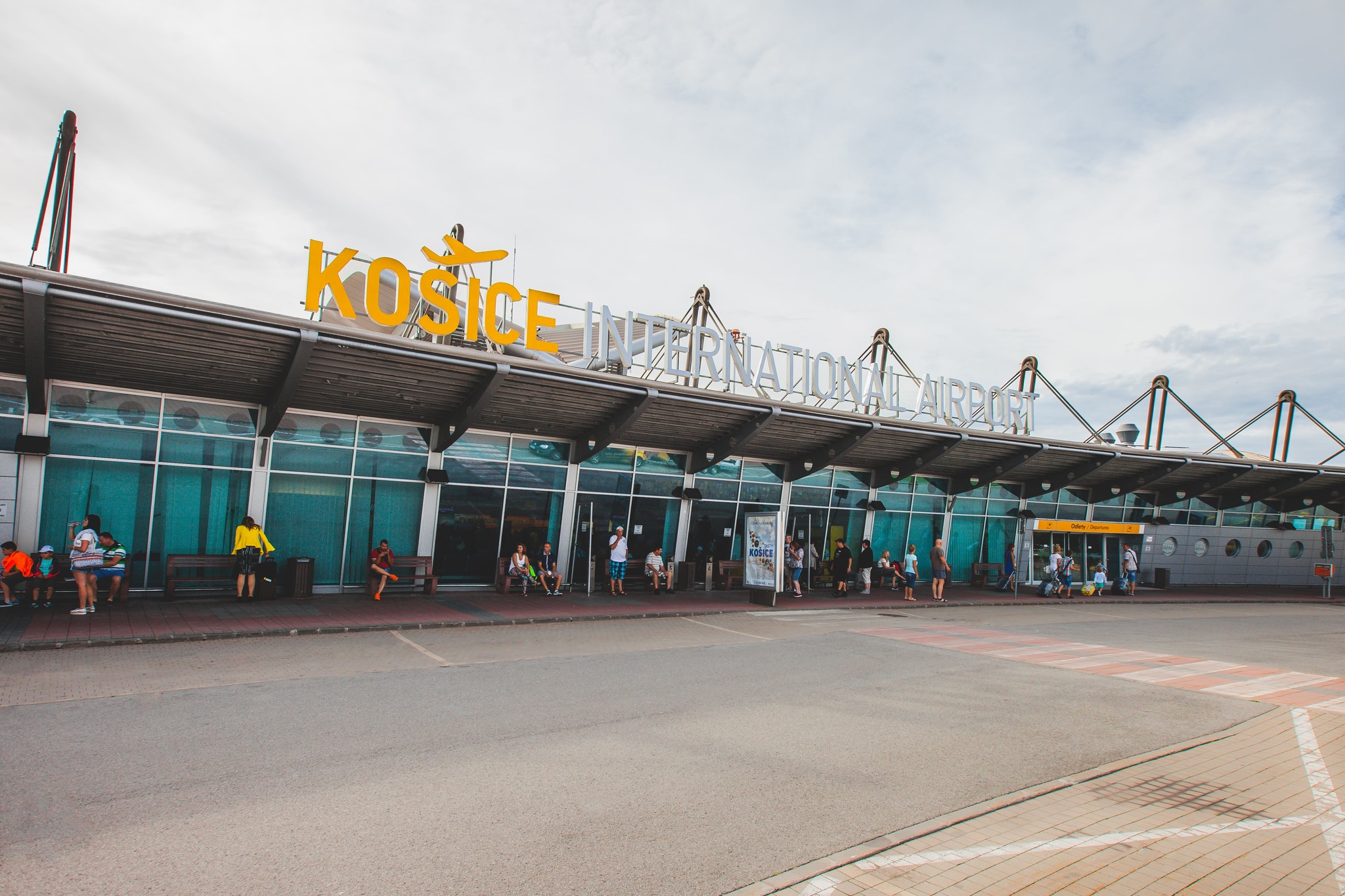 Kosice_International_Airport (1).jpg