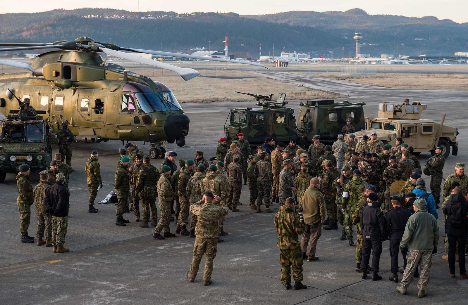 nato-troops-and-medias-attend-the-final-press-conference-a3a9fa-1600.jpg